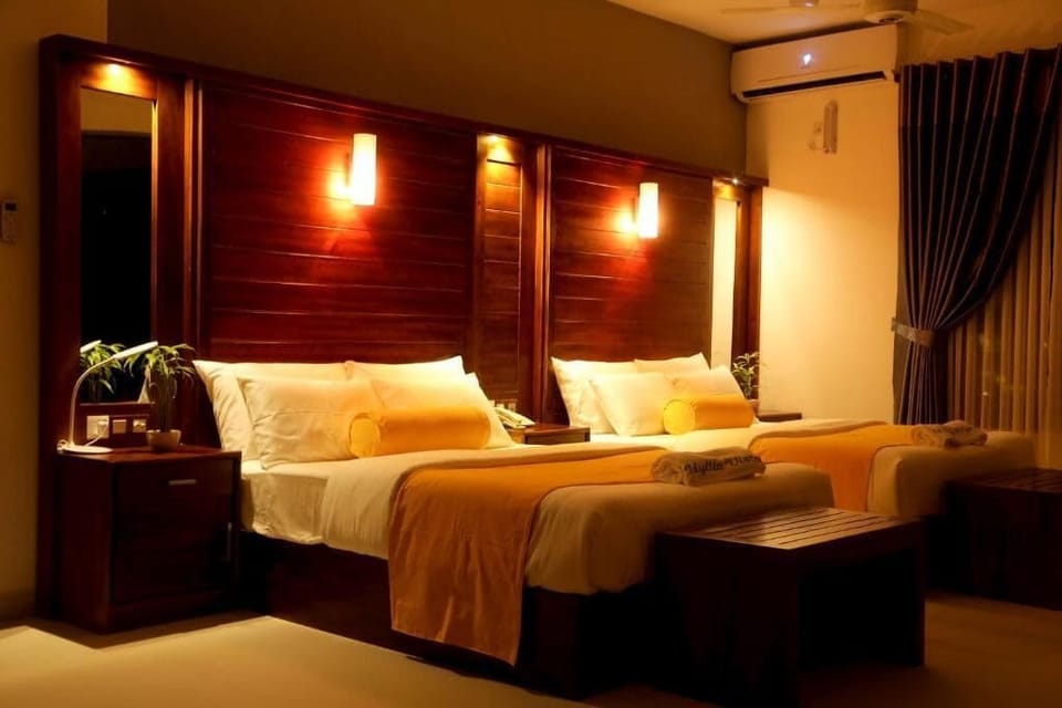 Deluxe Double Room, Balcony, Mountain View | Laptop workspace, free WiFi