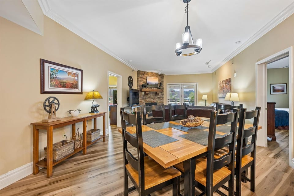 Condo, Multiple Beds (Baskins Creek 307) | Dining