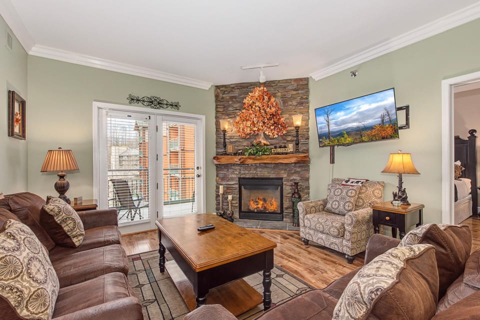 Condo, Multiple Beds (Baskins Creek 310) | Living area