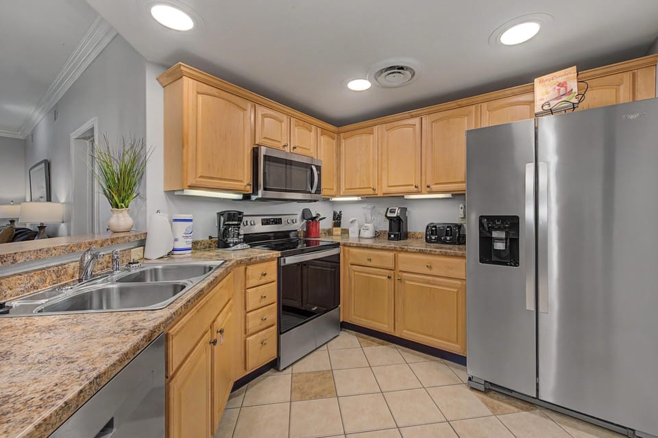 Condo, Multiple Beds (Baskins Creek 311) | Private kitchen