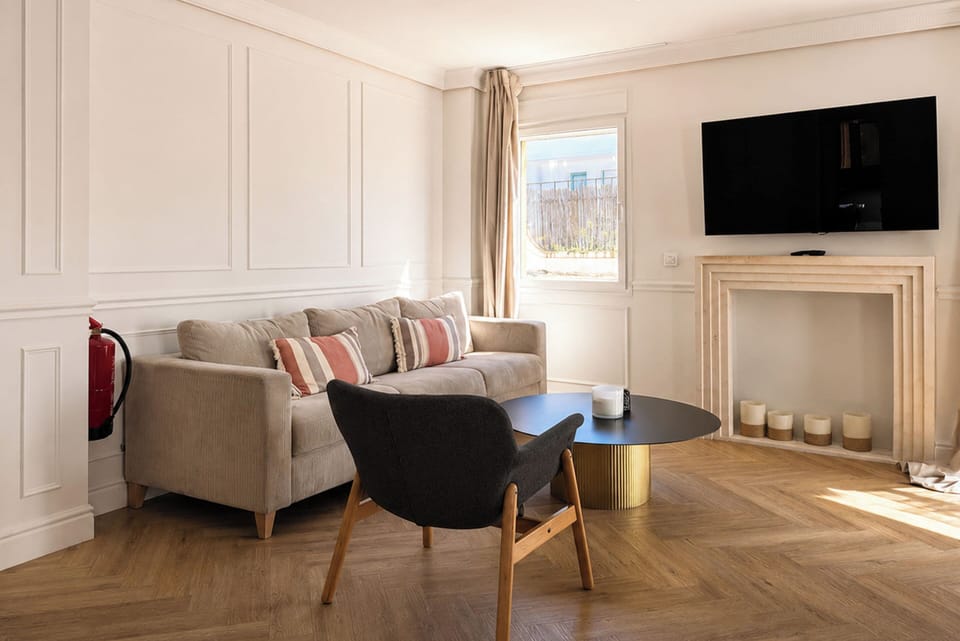 Apartment (2 Bedrooms) | Living area | 55-inch Smart TV with digital channels