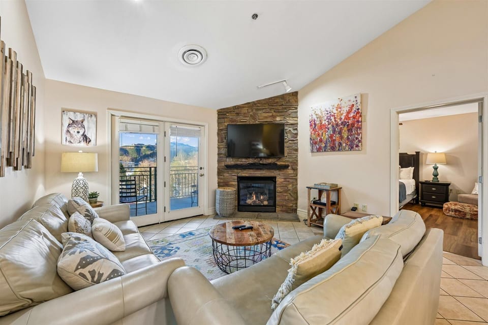 Condo, Multiple Beds (Baskins Creek 509) | Living area