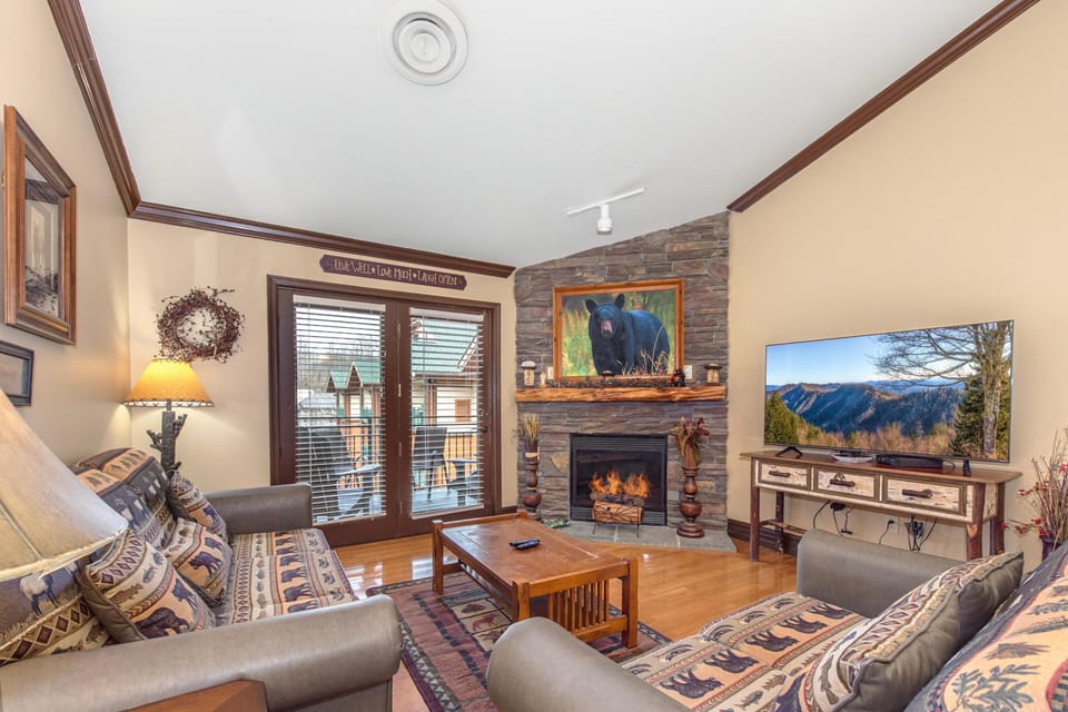 Condo, Multiple Beds (Baskins Creek 510) | Living area