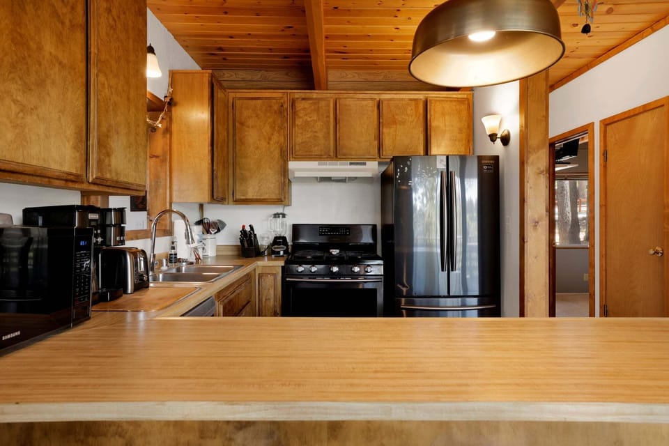 House, Multiple Beds (2661) | Private kitchen