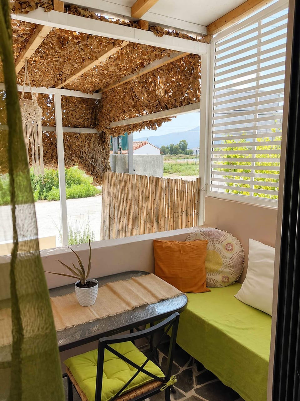 House | 2 bedrooms, soundproofing, Internet