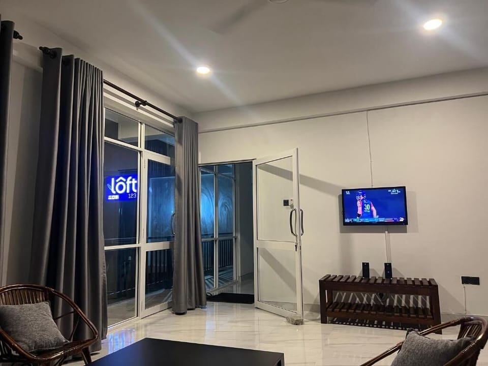 Deluxe Double Room, Balcony, Mountain View | Interior