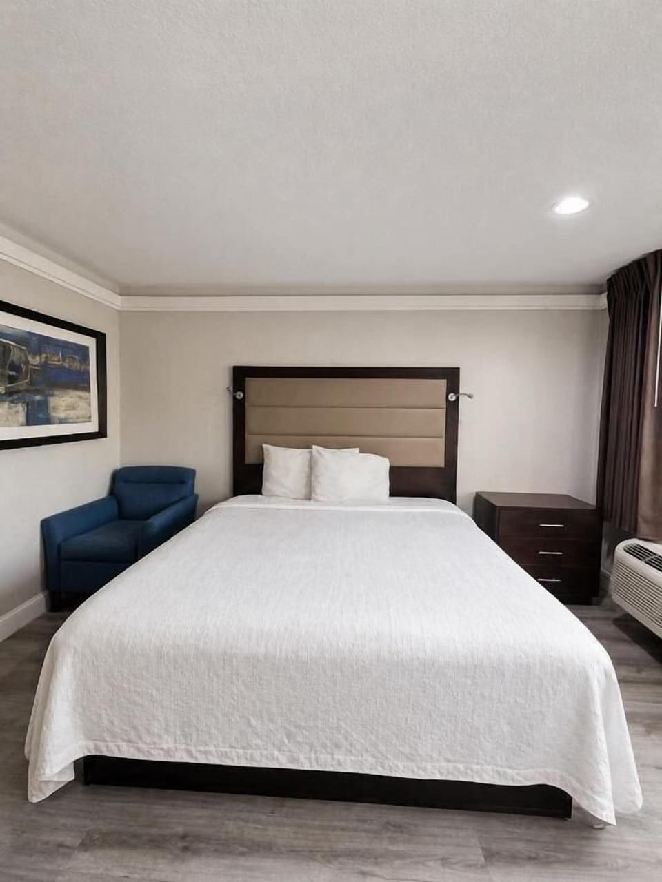 Deluxe Single Room | WiFi (free)