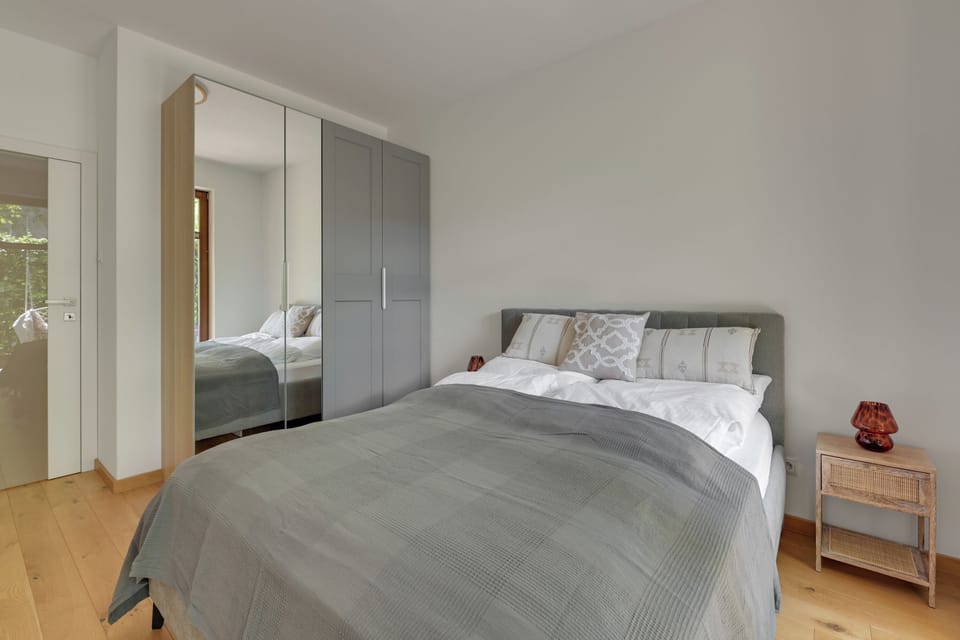 Comfort Apartment | Iron/ironing board
