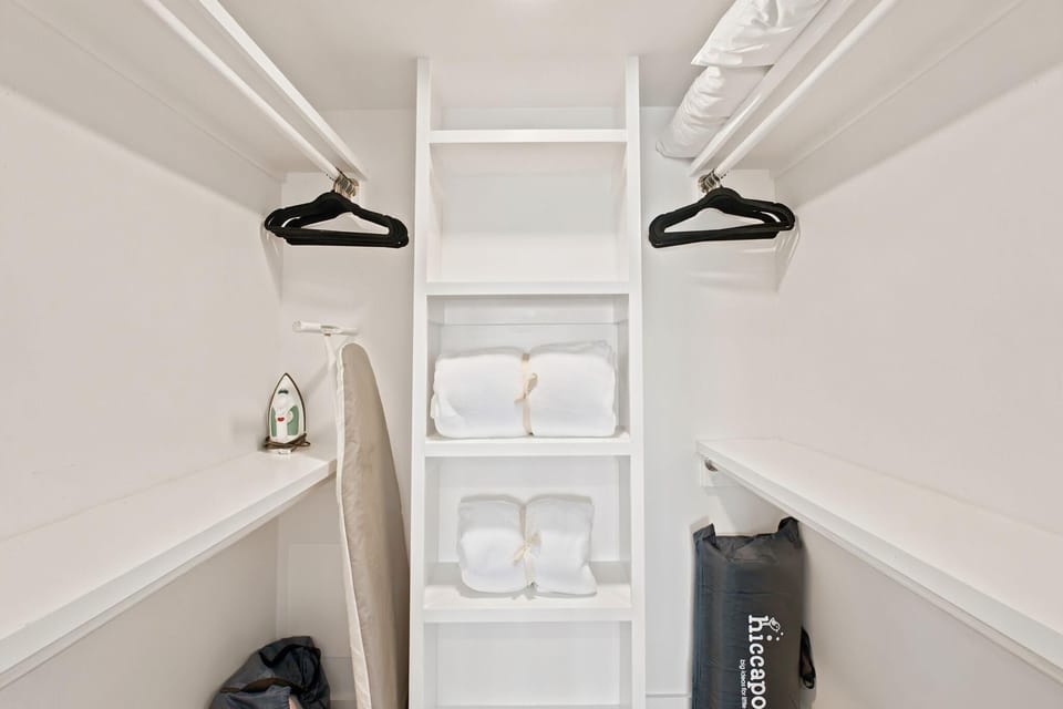 Condo, Multiple Beds (Shipwatch D603) | Interior