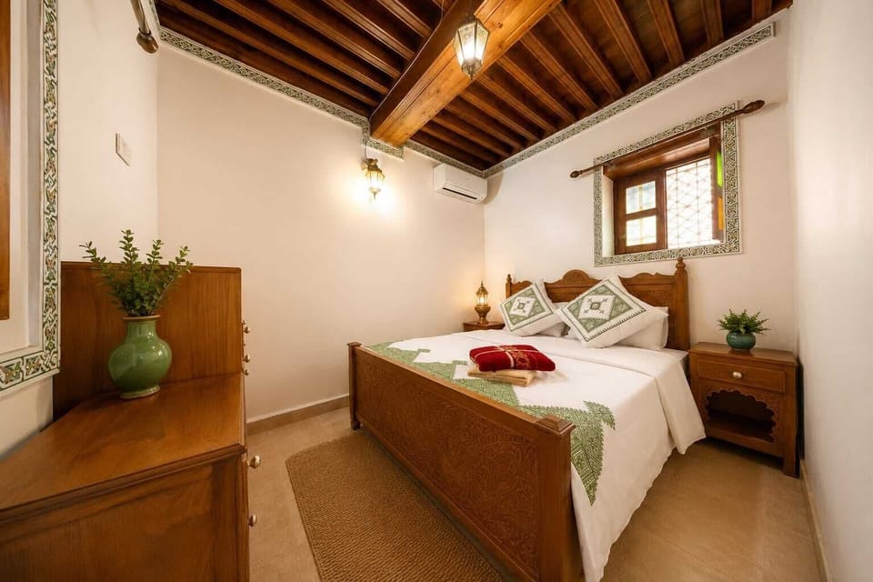 Deluxe Double Room | WiFi (free), bed sheets