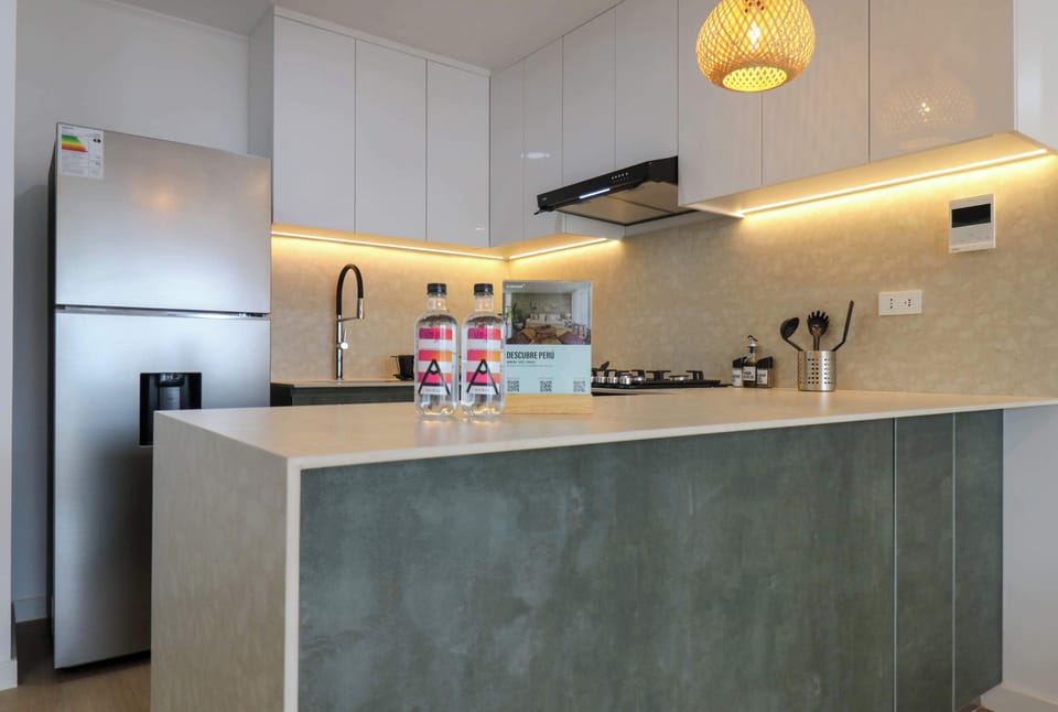 Modern, fully equipped kitchen