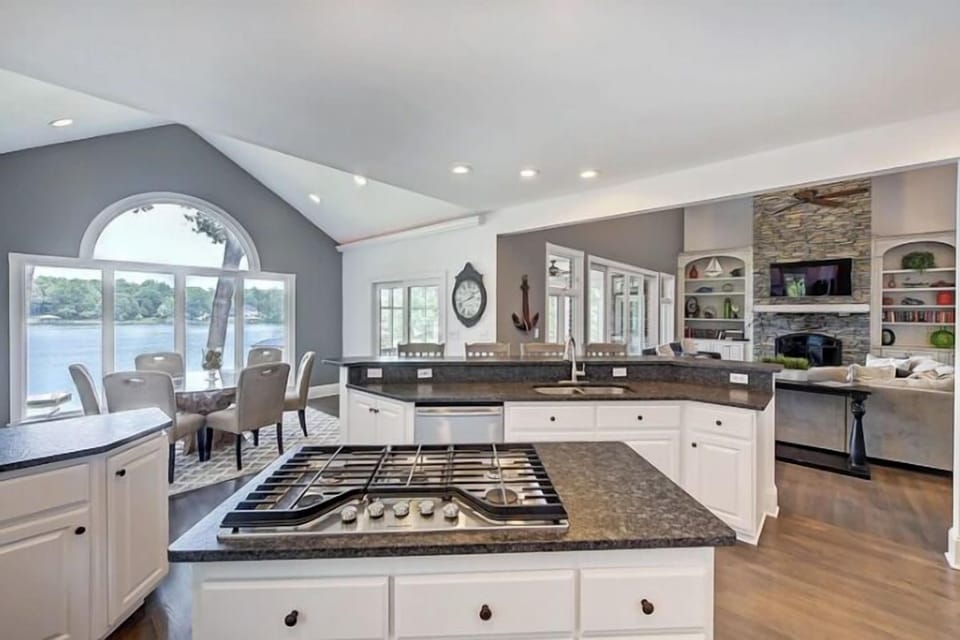Fully stocked kitchen to prep all your group meals.