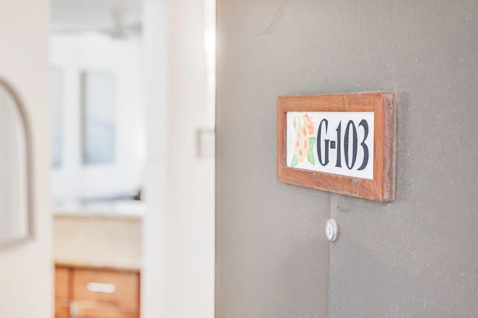 G-103 is your Maui chill zone!