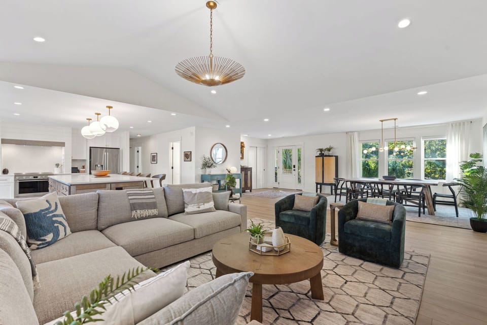 Spacious gathering space for a memorable family beach vacation