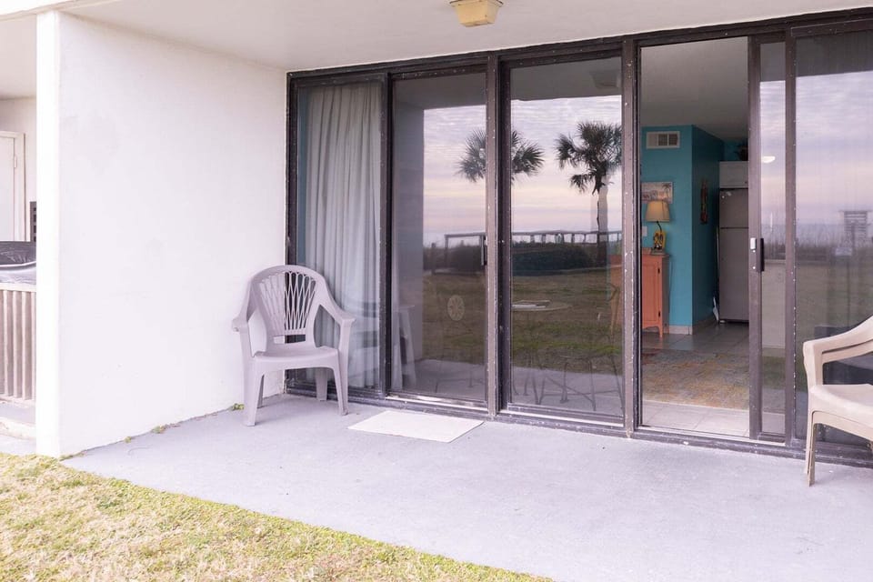 Lawn entry view into unit