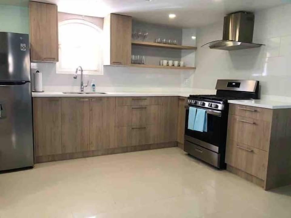 Relaxing 1BR1BA Condo  Patio  Pool  Close2Beach (38903)
