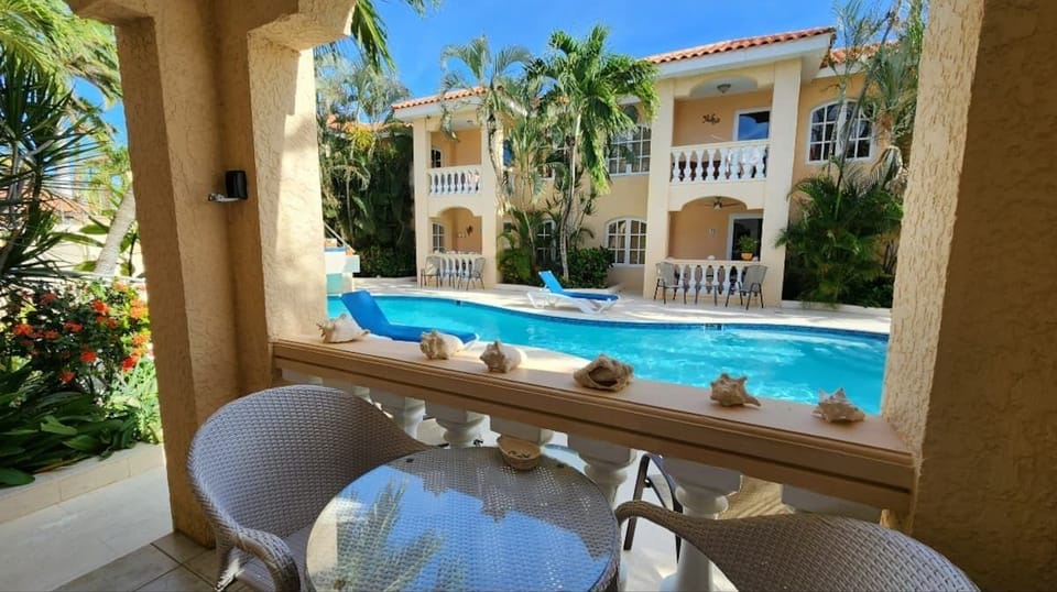 Relaxing 1BR1BA Condo  Patio  Pool  Close2Beach (38898)