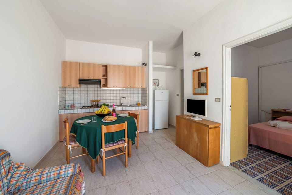 Kitchen and dining area