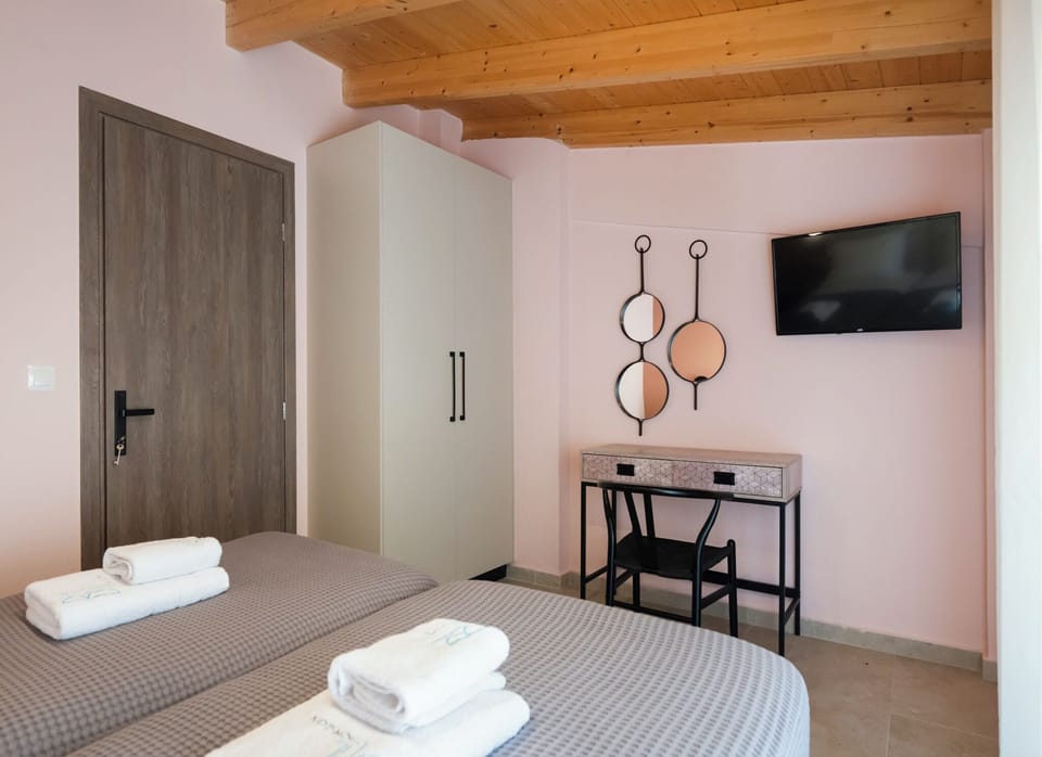 Superior Duplex, Sea View | Iron/ironing board, free WiFi