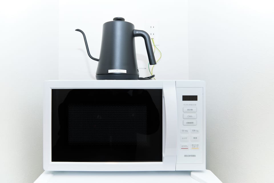 Apartment (101) | Microwave