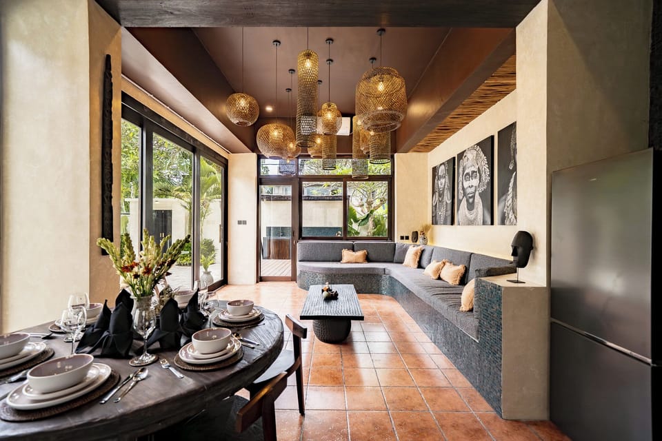 Deluxe Villa, 3 Bedrooms, Patio, Pool View | Dining room