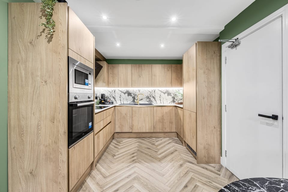 House | 5 bedrooms, Internet