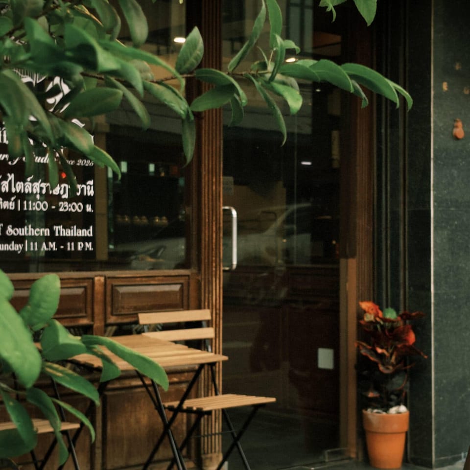 House, 1 Bedroom | Dining