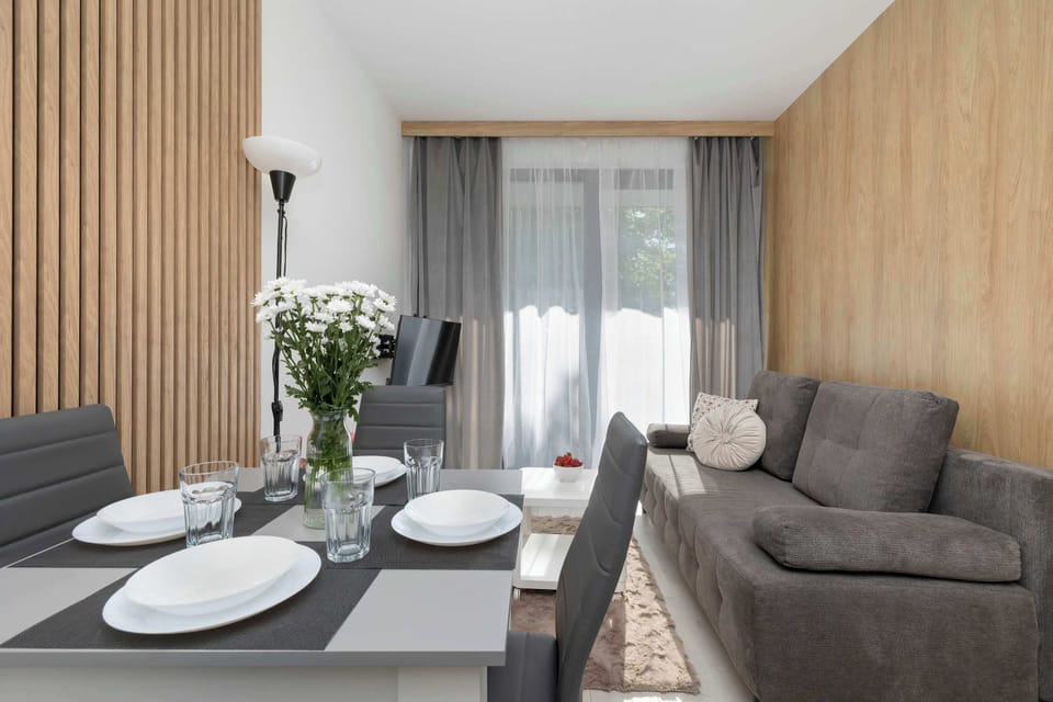 Unwind on the comfortable sofa that can be converted into double bed.