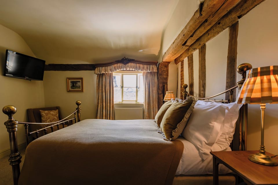 Double Room, Muntjac | Iron/ironing board, free WiFi