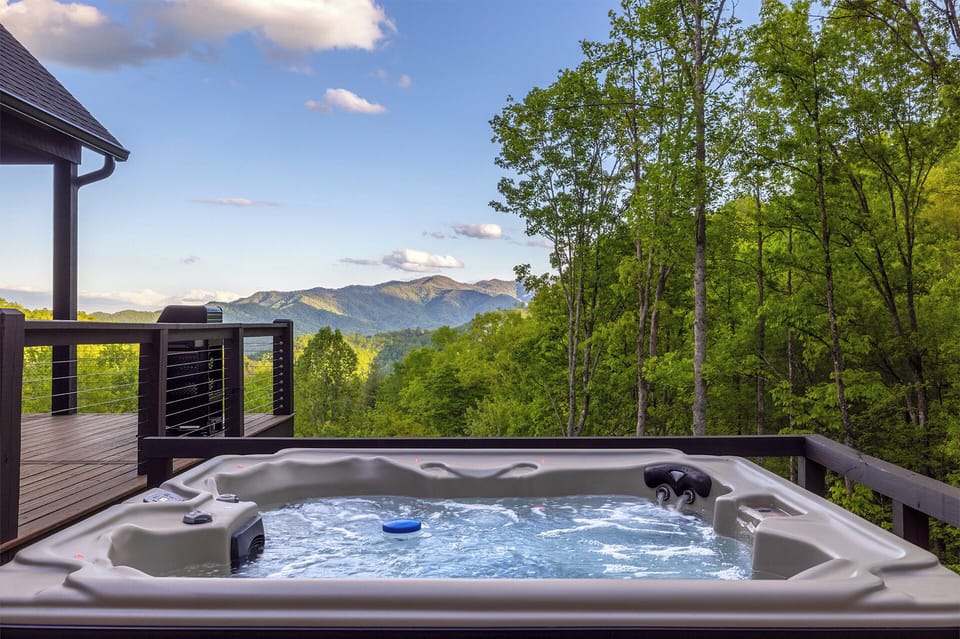 Unwind and destress in a Hot Tub with a Mountain View 