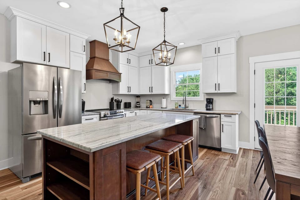 Kitchen: Fully equipped for your stay, the kitchen features modern appliances, cookware, and essentials needed to prepare everything from quick snacks to family meals.
