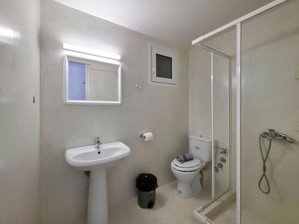 Double Room, Balcony, Sea View | Bathroom