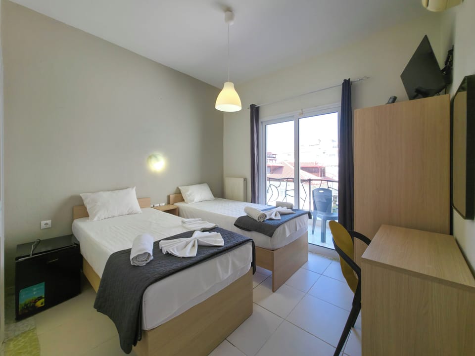 Twin Room, Balcony, Sea View | Free WiFi