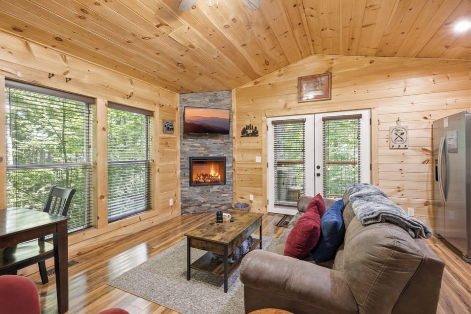 Cabin, 1 Bedroom | Living area | Smart TV