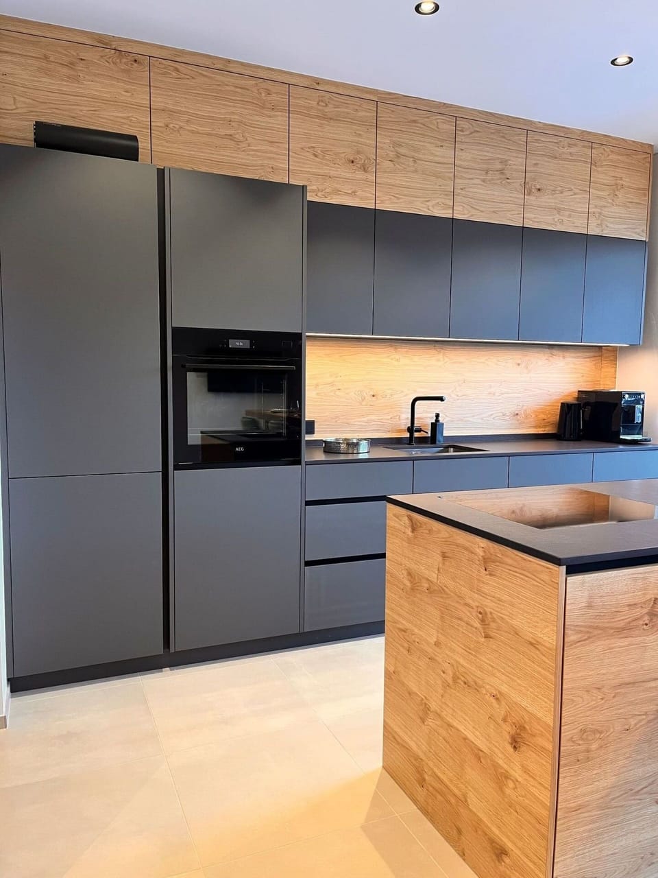 Flooring, Wood, Floor, Interior Design, Wood Flooring, Cabinetry, Countertop, Furniture, Kitchen, Room