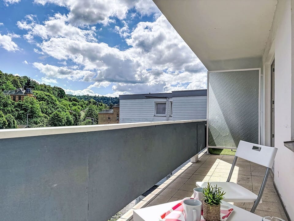 Apartment, Composite Material, Balcony, Daylighting, Aluminium, Handrail