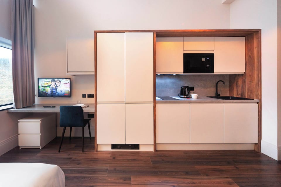 Kitchenette equipped to cook basic meals