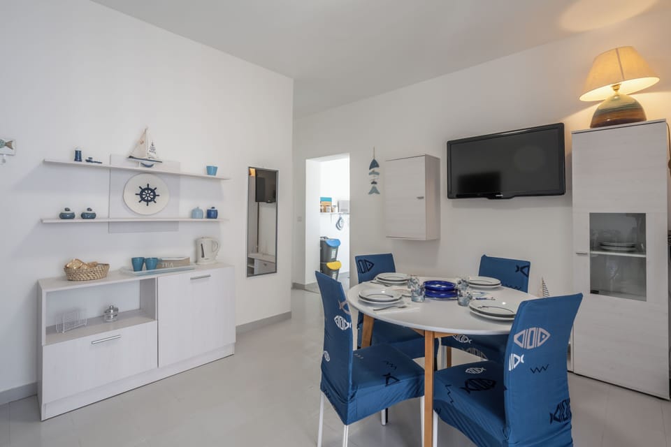Apartment, Balcony, Garden View | Living area