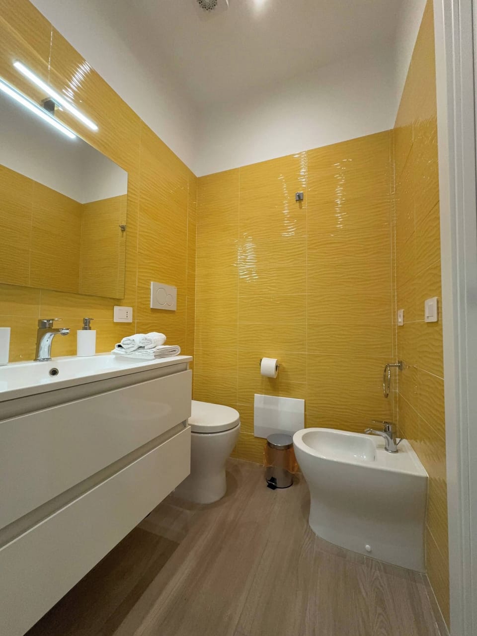 Room, 1 Bedroom, Balcony | Bathroom