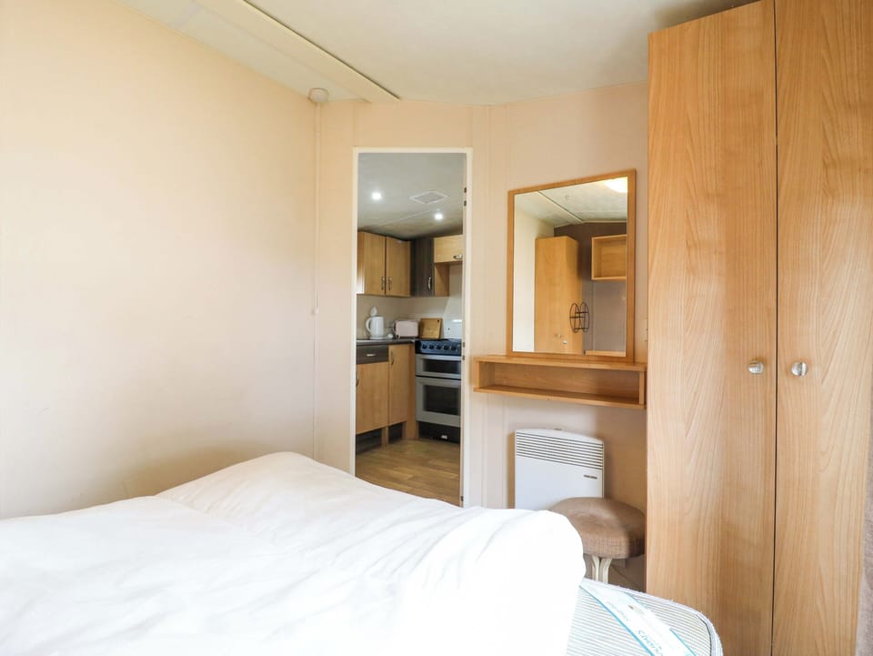 4 bedrooms, WiFi (free), individually decorated, individually furnished