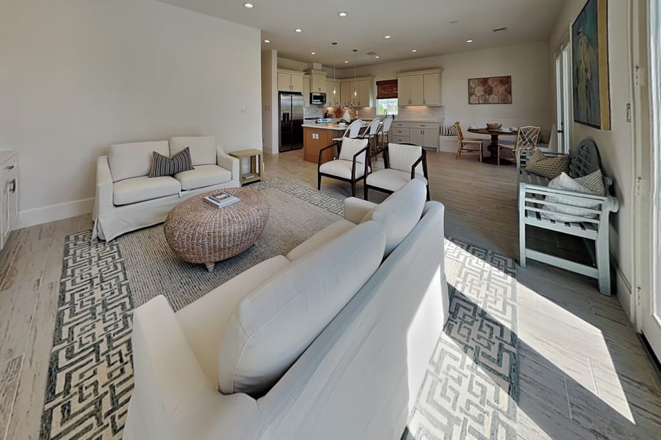 House (3 Bedrooms) | Property amenity