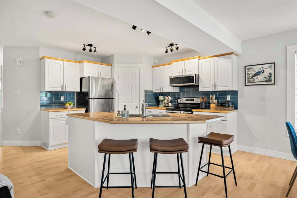 Modern Kitchen with Island Seating