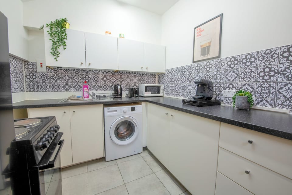 One-Bedroom Deluxe Apartment5 City Cent Manchester | Private kitchen | Full-size fridge, microwave, oven, espresso maker