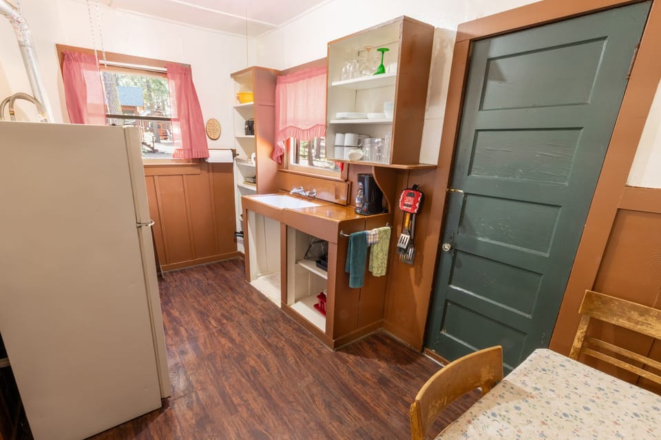 Fir-kitchen2