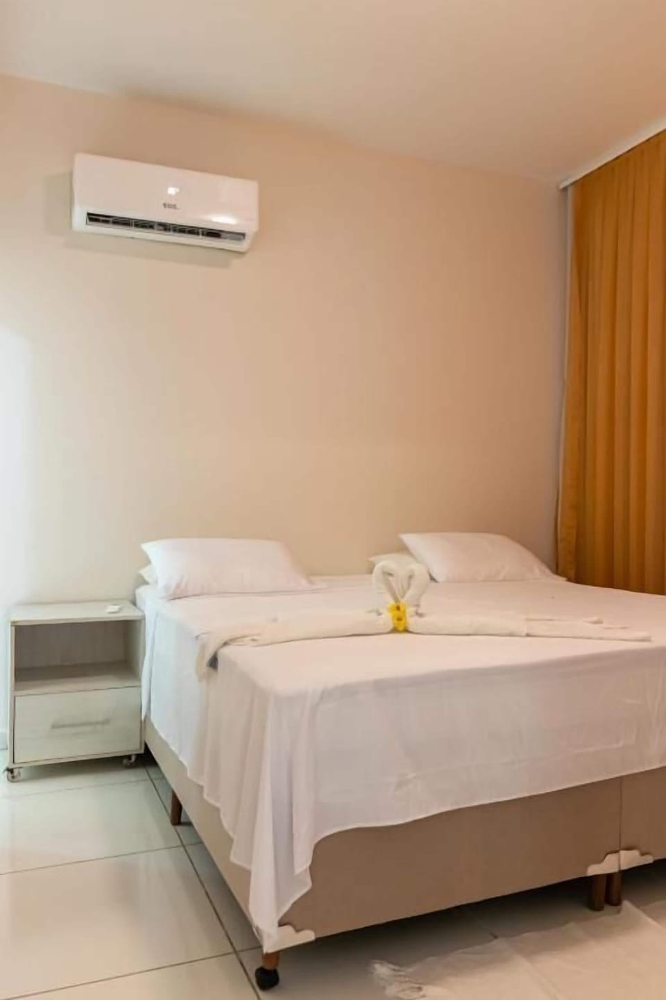 Deluxe Apartment, 3 Bedrooms, Balcony, Pool View | Free WiFi
