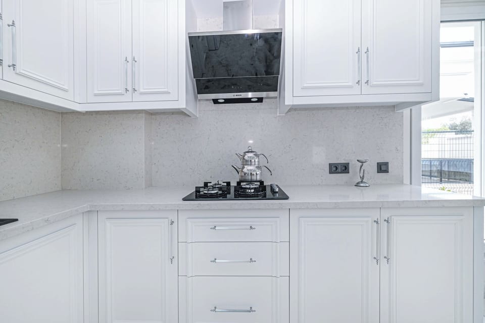 Luxury Villa, Mountain View | Private kitchen | Toaster