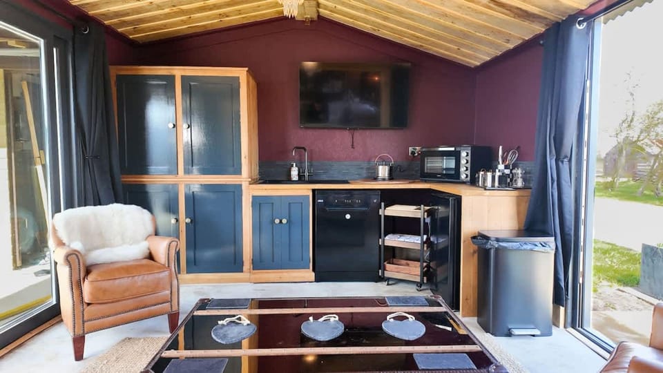House | 1 bedroom