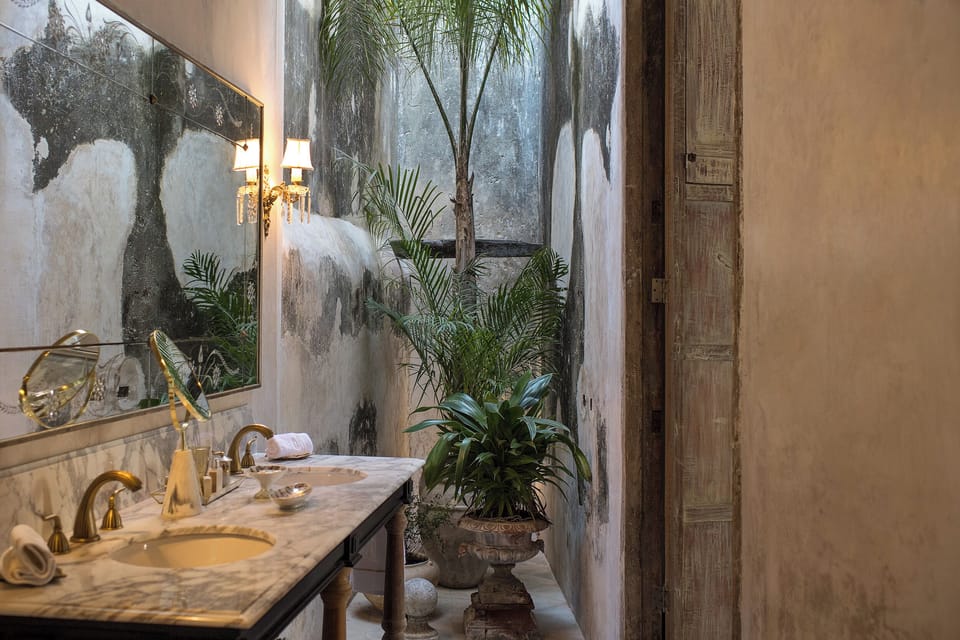 Suite, Pool View | Bathroom | Shower, free toiletries, hair dryer, towels