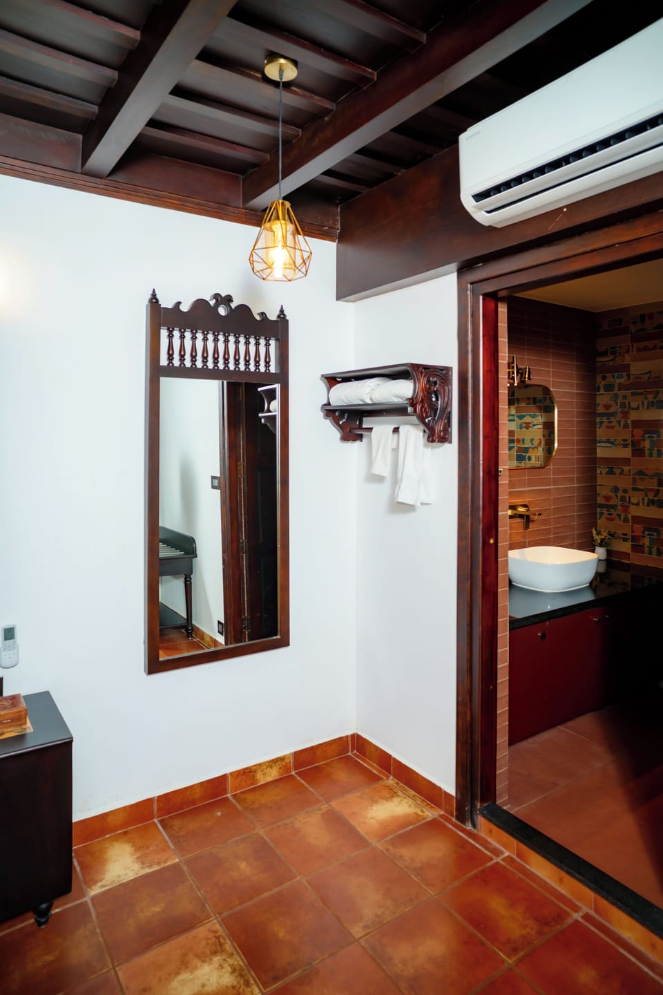 Classic Room | Premium bedding, minibar, desk, free WiFi
