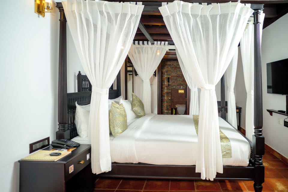 Classic Room | Premium bedding, minibar, desk, free WiFi